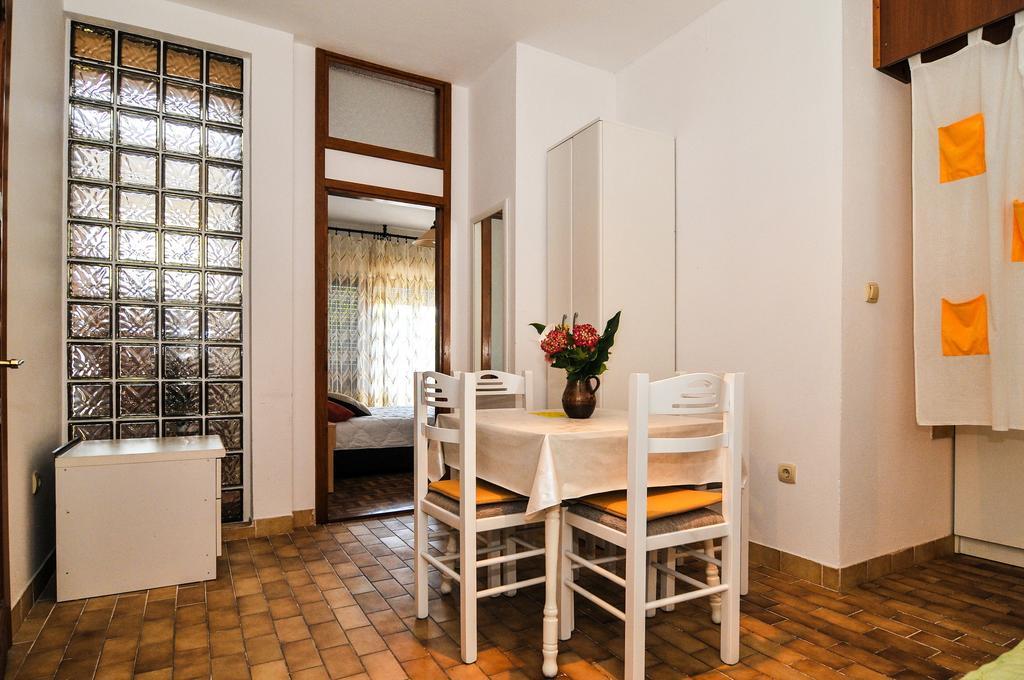 Guesthouse Lanca Tivat Quarto foto