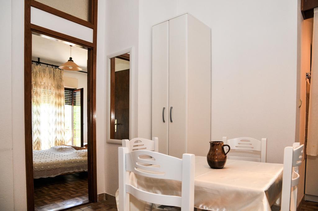 Guesthouse Lanca Tivat Quarto foto